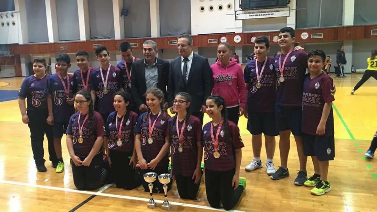 Badminton Ortaokullar Arası Kız ve Erkek Şampiyonu YDK