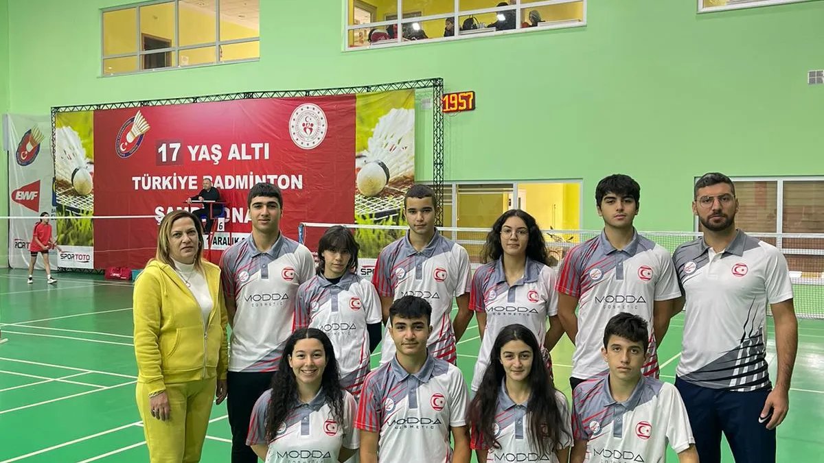 U17 Milli Takımımız Adaya Mutlu Döndü