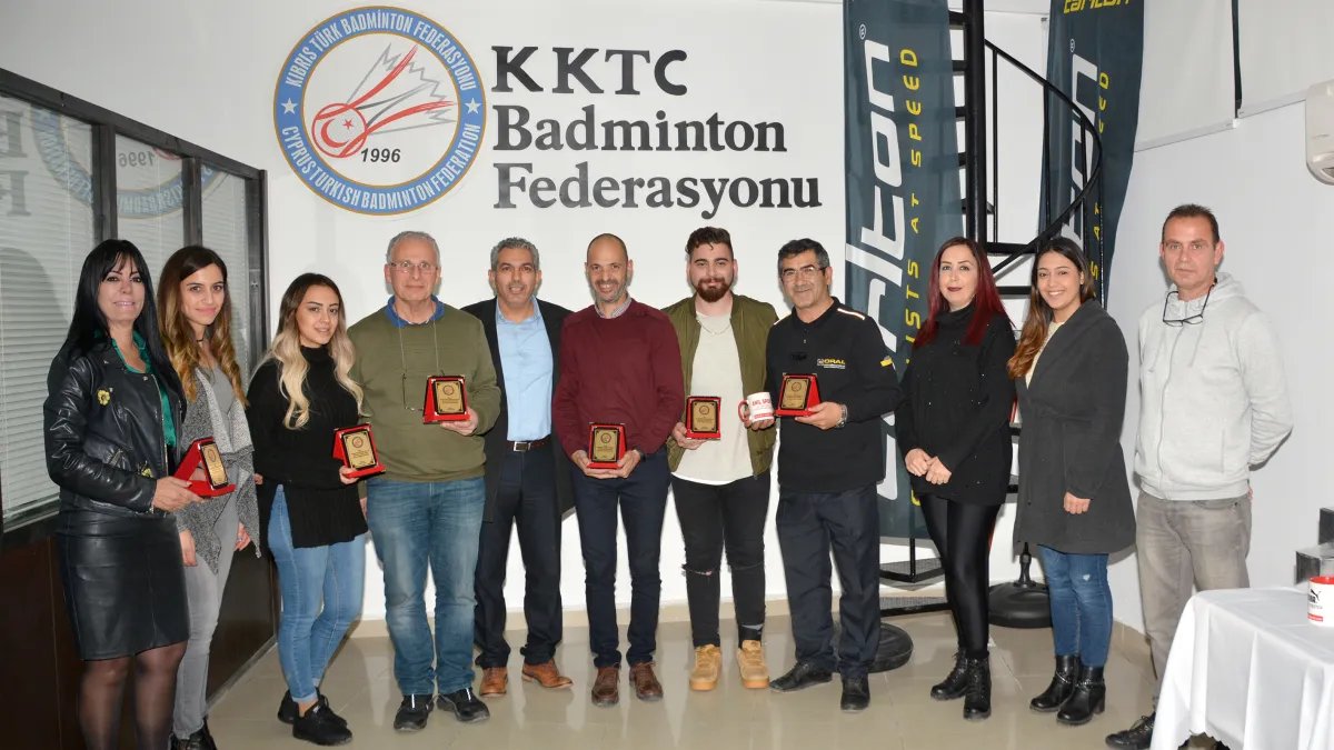 Sponsorlarımıza Teşekkür Plaketi