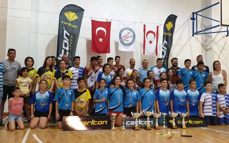 Youth Badminton League Ends: NEU Win Girls' and Boys' Titles